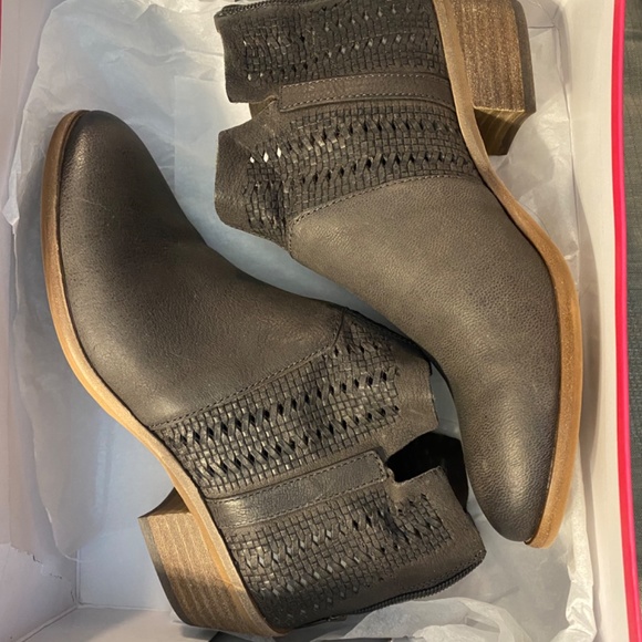 Vince Camuto Patellen Ankle Boot - Picture 2 of 5